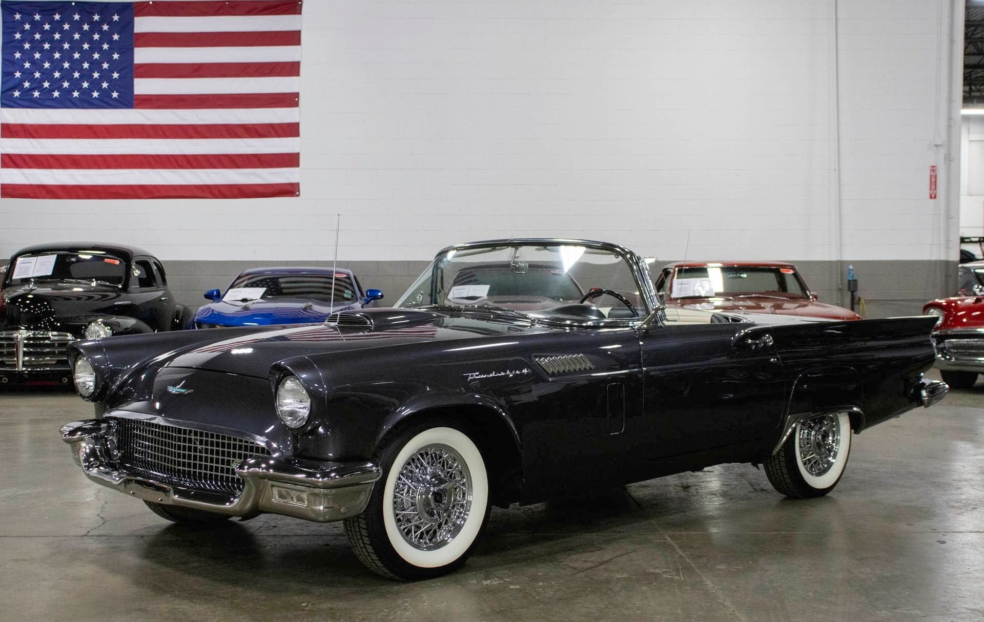 1957 Ford Thunderbird